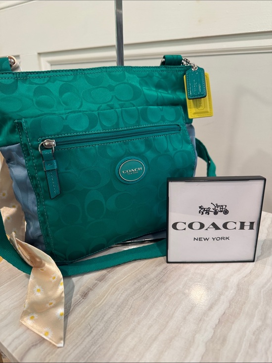 Coach Handbags - Coach Bag Getaway Green Blue Colorblock  Signature Logo Jacquard Crossbody Bag